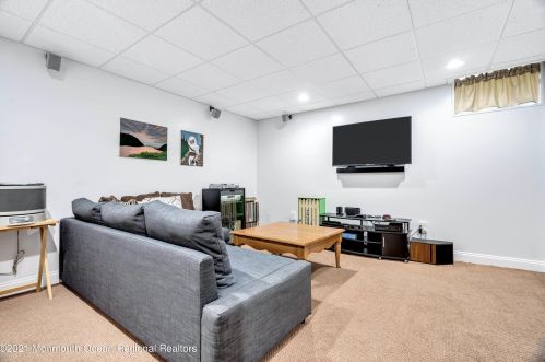 305 Bartley Rd, Jackson Twp NJ  08527-1166 exterior