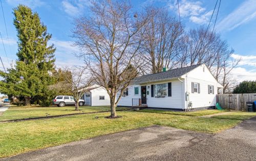 2652 Norma Dr, New Kensington, PA 15068-3049