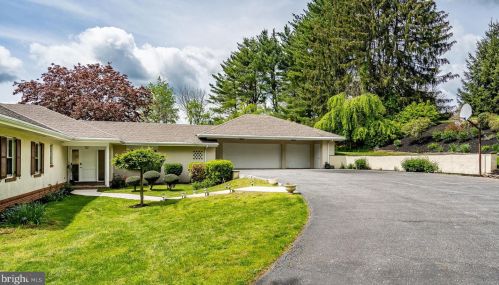 209 Haystack Ln, Wilmington, DE 19807-1121