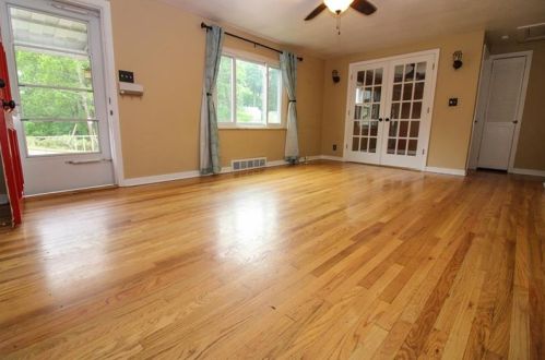 1560 Berkshire Ave, Pittsburgh PA  15226-2476 exterior