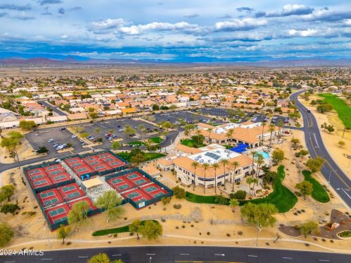 22033 Golf Club Dr, Sun City AZ 85375-2078 exterior