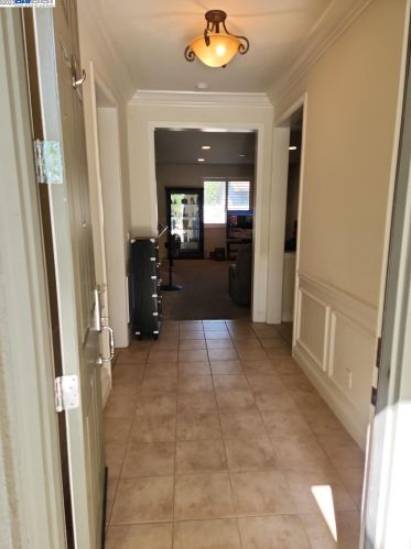 1549 Maple Valley St, Manteca CA 95336-5127 exterior