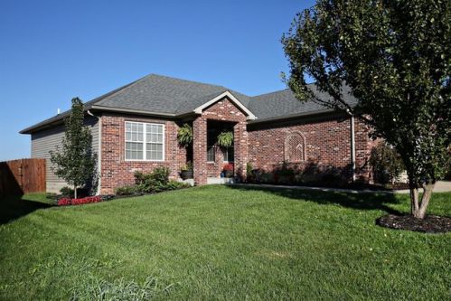 832 Hackney Ln, Shelbyville, KY 40065-7210