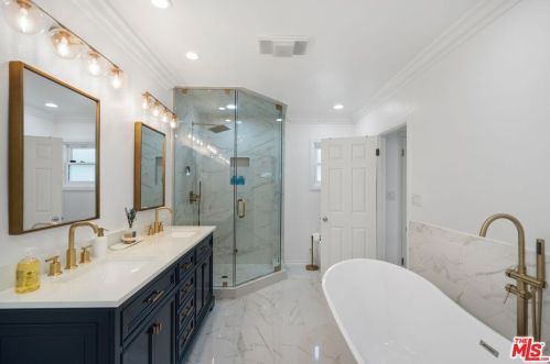 4841 Tyrone Ave, Van Nuys CA 91401-5126 exterior