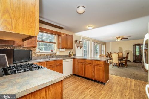 142 Split Rock Rd, Browns Mills NJ  08015-6542 exterior