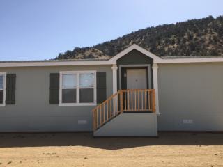 9920 Pine Grove Dr, Tehachapi CA  93561-9345 exterior