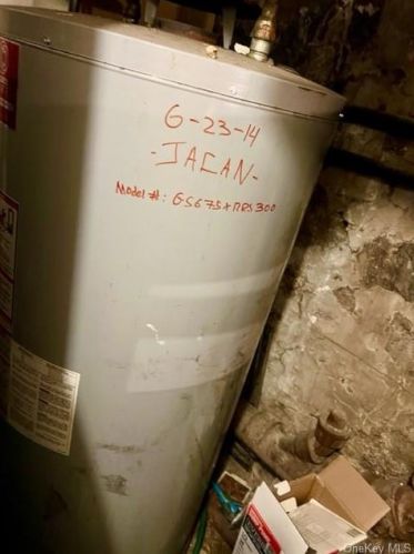 18 Monroe St, Mount Vernon NY  10550-3663 exterior