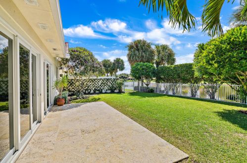 615 Rosa Ct, West Palm Beach FL  33410-4502 exterior