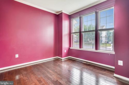 16338 Boatswain Cir, Woodbridge VA  22191-3077 exterior