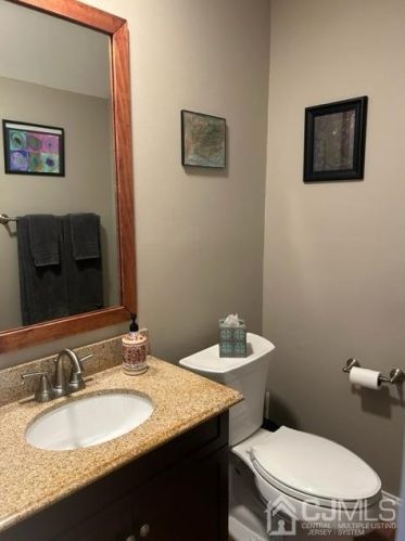 20 Bradford Dr, Old Bridge NJ  08857-3103 exterior