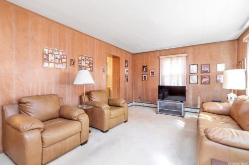 57 Opal St, Floral Park NY  11003-4306 exterior