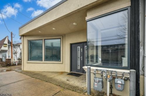 304 Black Horse Pike, Runnemede, NJ 08078-1365