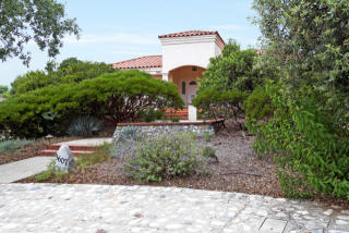 3607 Leicester Ct, Claremont, CA 91711-1445