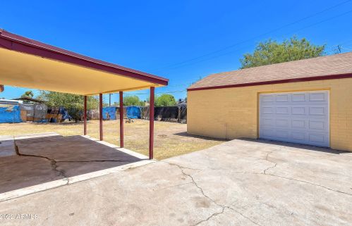 2007 38 Ave, Phoenix AZ 85053-4502 exterior