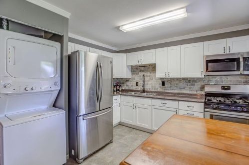 318 Whitewater Dr, New Haven OH  45030-1443 exterior