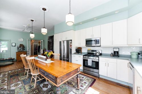 1219 4th St, Philadelphia, PA 19147-5230