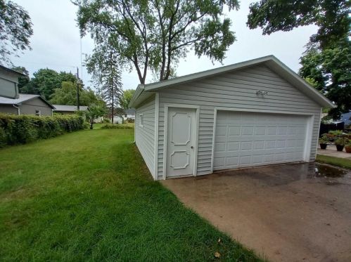 1409 Jackson St, Green Bay, WI 54301-2338