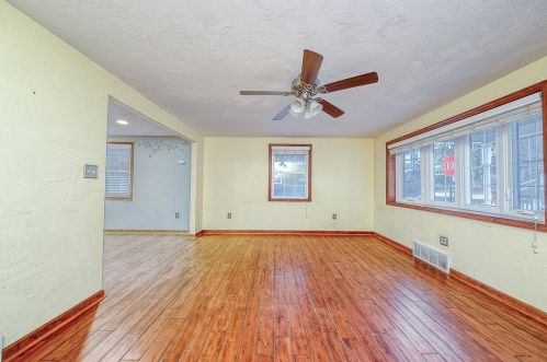 252 Patterson Ave, Bridgeville, PA 15017-1978