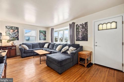 306 Veterans Dr, Palmyra NJ  08065-2319 exterior