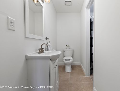 14-4 Providence Ct, East Freehold NJ  exterior