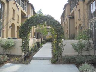 462 Linden Dr, Orange, CA 92865-5004