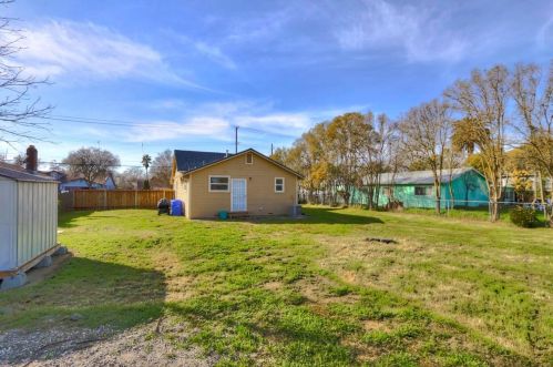 9665 Kent St, Elk Grove CA  95624-2432 exterior