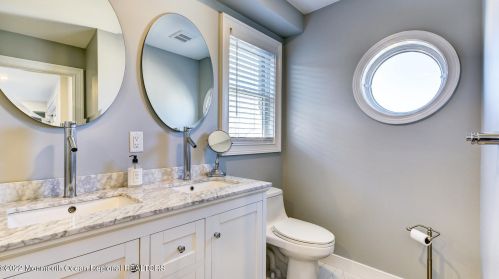 5 Fort Ave, Pelican Island NJ  08751-1512 exterior