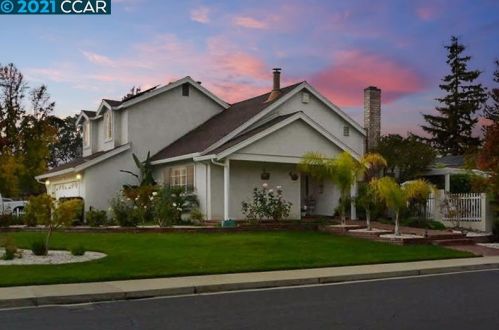 14 Larchwood Ct, Oakley, CA 94561-2435