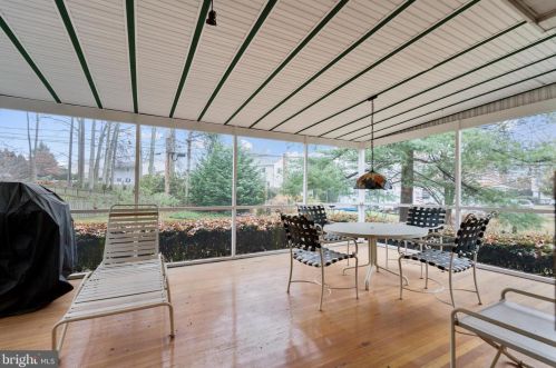 10 Cliffe Dr, Wilmington DE  19809-1602 exterior