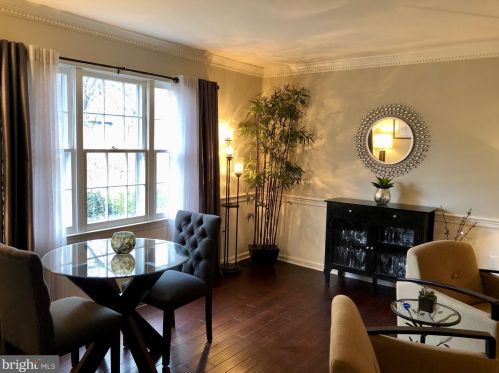 2836 Flagmaker Dr, Falls Church VA  22042-2203 exterior