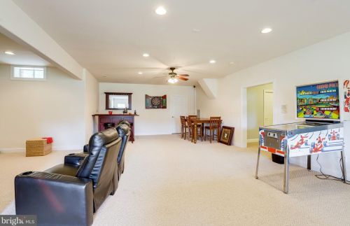 2506 Logmill Rd, Haymarket VA  20169-1417 exterior