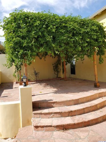 3304 Alabama St, Glendale CA 91214-1213 exterior