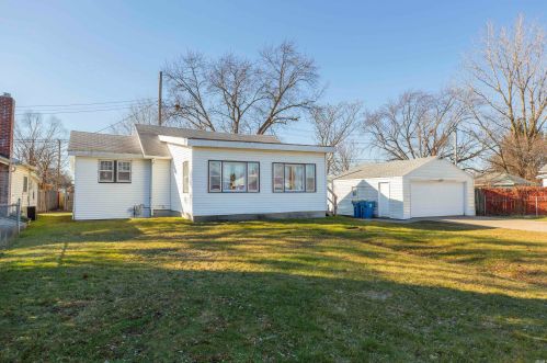 523 Berlin Ave, Mishawaka IN  46544-1503 exterior