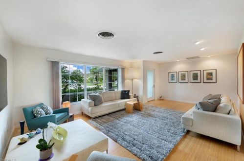 89 Kirtland Dr, Naples, FL 34110-1314