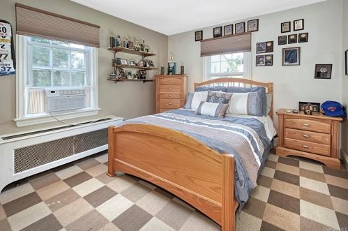 282 Ridgeway, White Plains NY  10605-4113 exterior