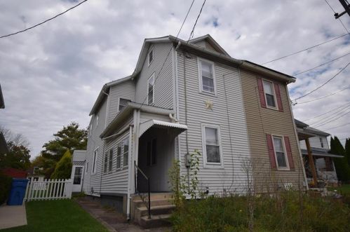 431 Main St, Walnutport, PA 18088-1714