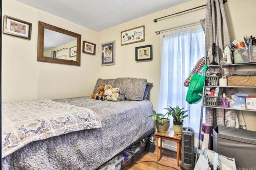 190 Winnikee Ave, Poughkeepsie NY  12601-2731 exterior