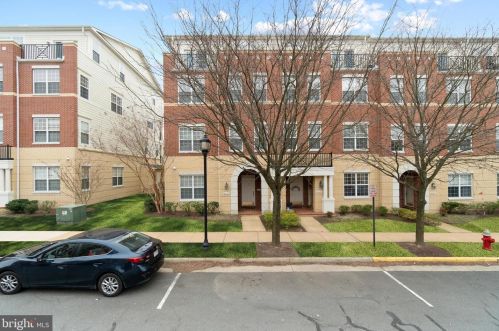 43653 Mcdowell Sq, Leesburg, VA 20176-6530