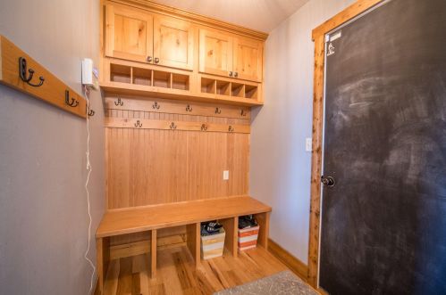 263 Stonefield Dr, Lake Mills WI  53551-1963 exterior