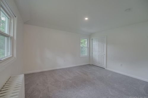 80 Circle Dr, Litchfield CT  06750-1710 exterior