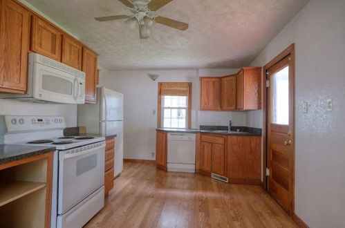 604 Aylesworth Ave, Bridgeville PA  15017-2906 exterior