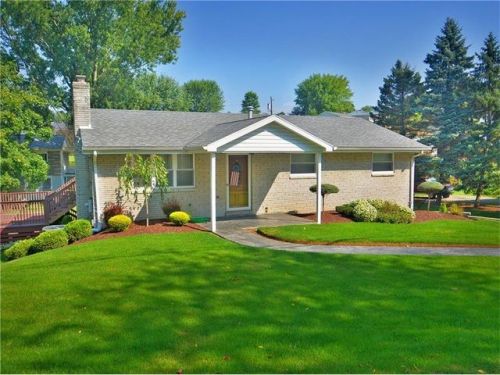 31 Berlin Rd, Jeannette, PA 15644-1065