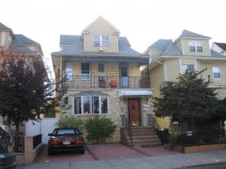 1966 79th St, Brooklyn, NY 11214-1811