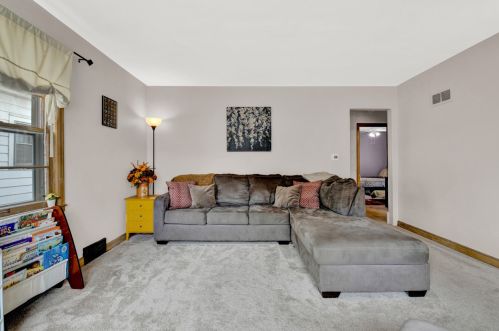 209 70, Milwaukee WI 53218-1815 exterior