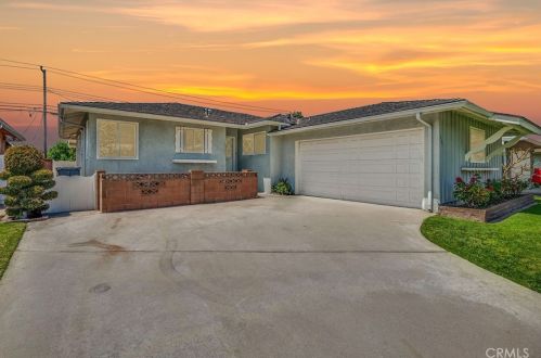 5335 Fidler Ave, Lakewood, CA 90712-2001
