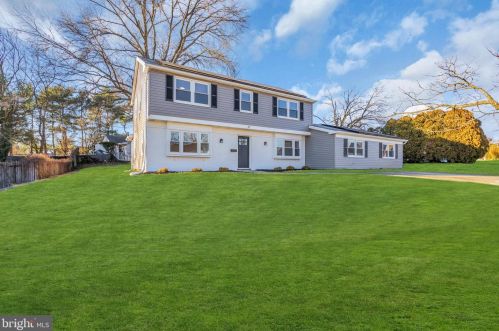 83 Hamilton Ln, Willingboro NJ  08046-1704 exterior