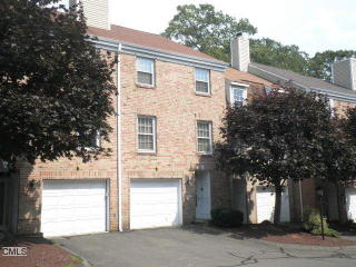 86 Kingswood Dr, Bethel, CT 06801-1843