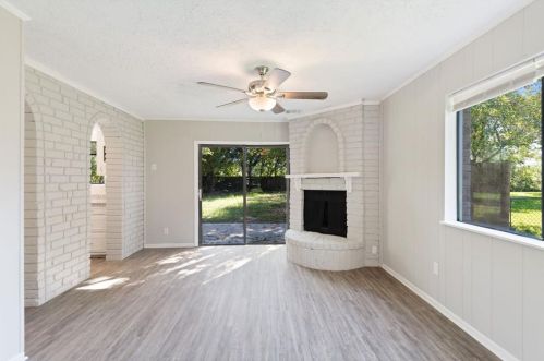 5 Kaysie St, Angleton TX  77515-3001 exterior