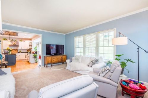 5802 Longview Cir, Bridgeville PA  15017-1277 exterior