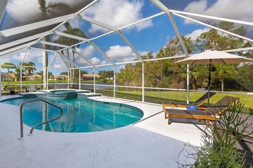 6197 Woodstone Dr, Naples, FL 34112-3757